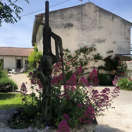 Casa vacanze La Maison Blanche - La Garenne Saint-Mande-sur-Bredoire
